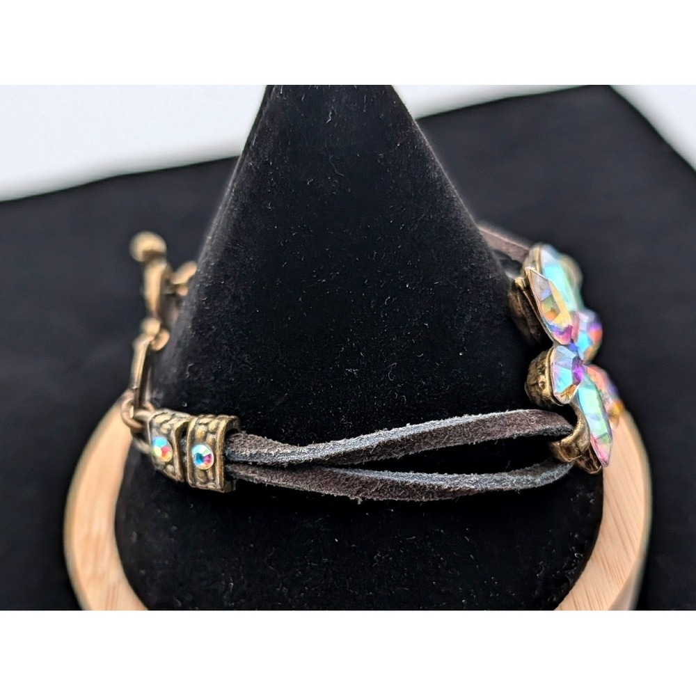 Iridescent Crystal Flower Suede Cord Bracelet Antique Brass Toggle Clasp 7.5" - Picture 2 of 10